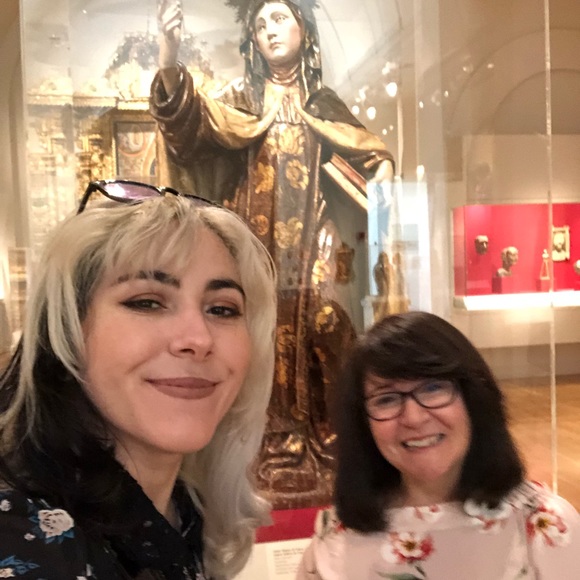 Meet your 🦇 Posher, Alejandra - Picture 3 of 3